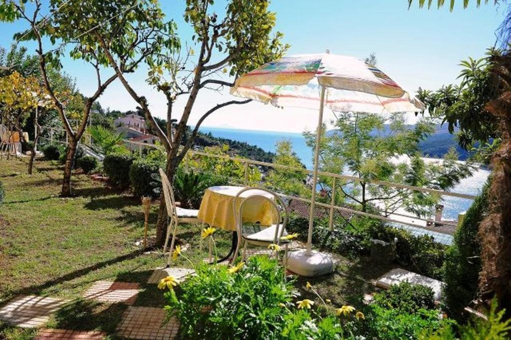 Apartments And Rooms With Parking Space Rabac, Labin - 12368 Esterno foto