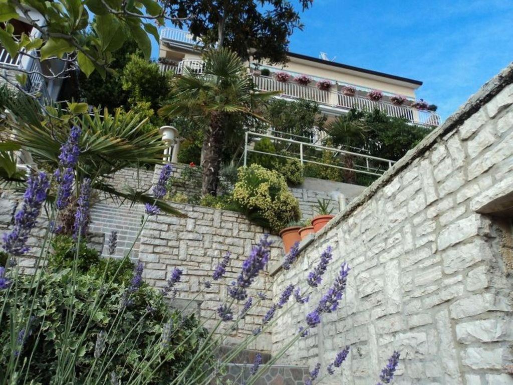 Apartments And Rooms With Parking Space Rabac, Labin - 12368 Esterno foto