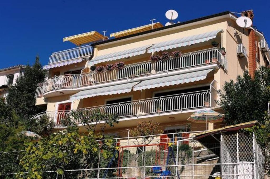 Apartments And Rooms With Parking Space Rabac, Labin - 12368 Esterno foto